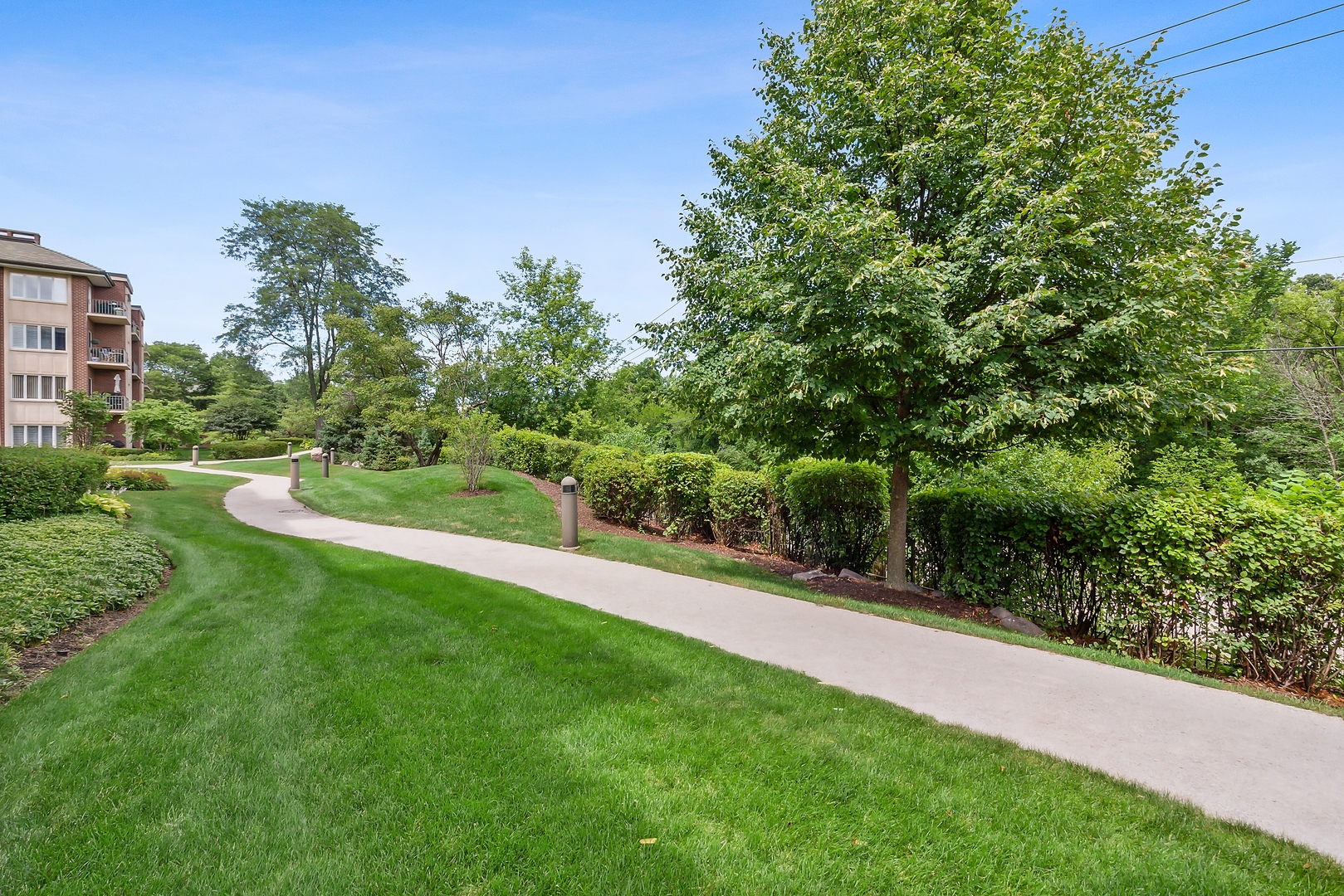 5 Oak Brook Club Drive Unit: P7N