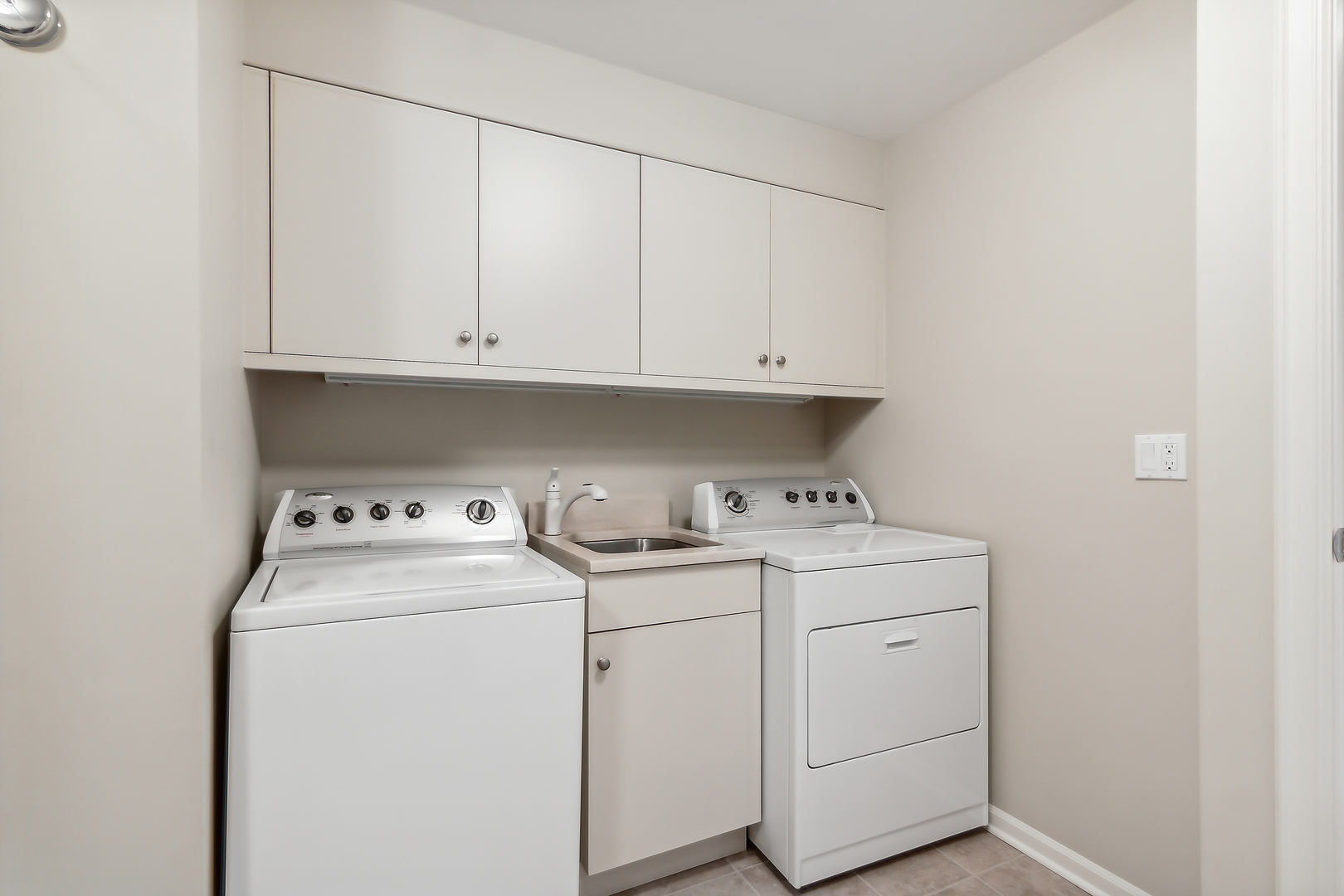 5 Oak Brook Club Drive Unit: P7N