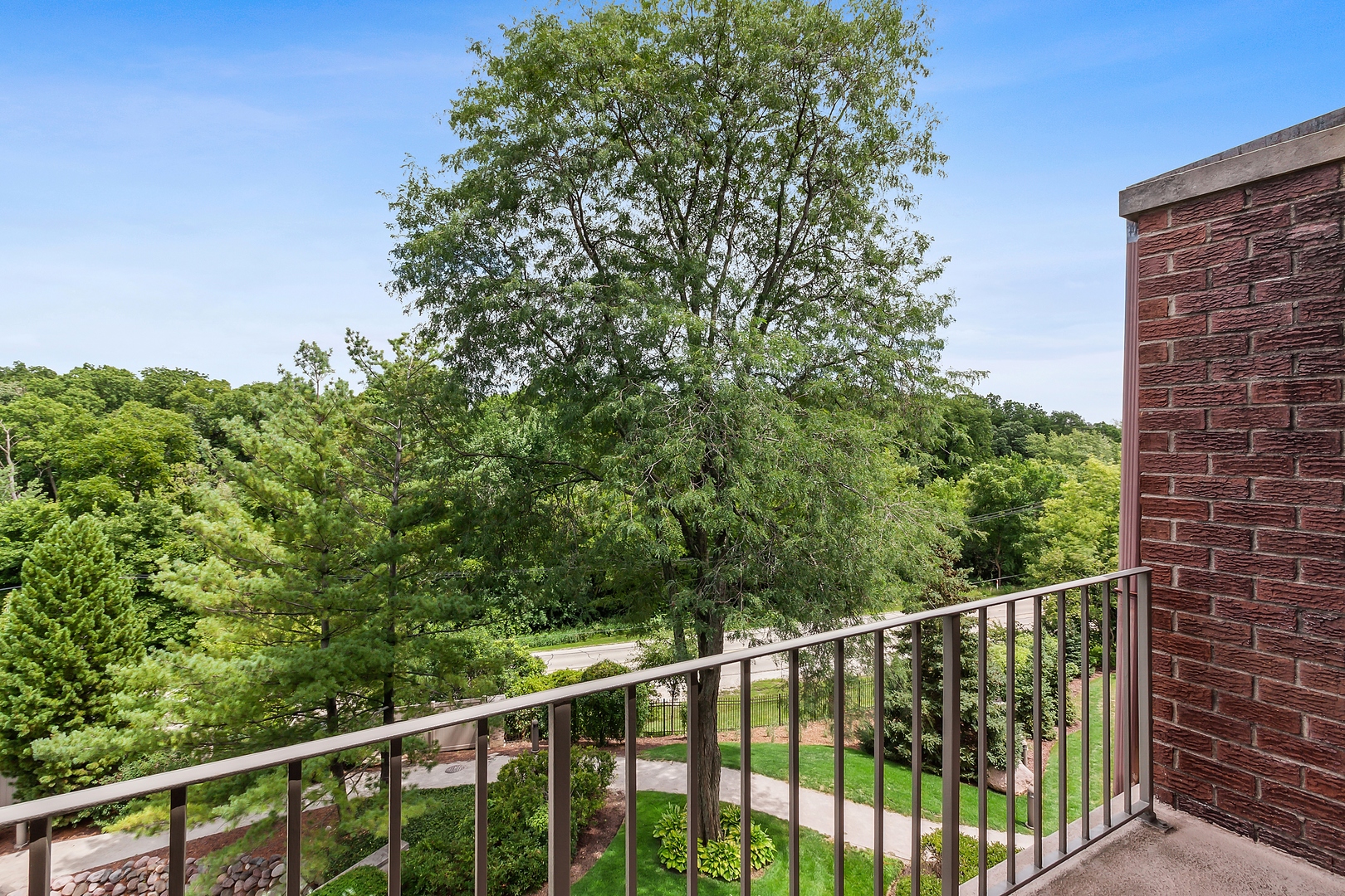 5 Oak Brook Club Drive Unit: P7N