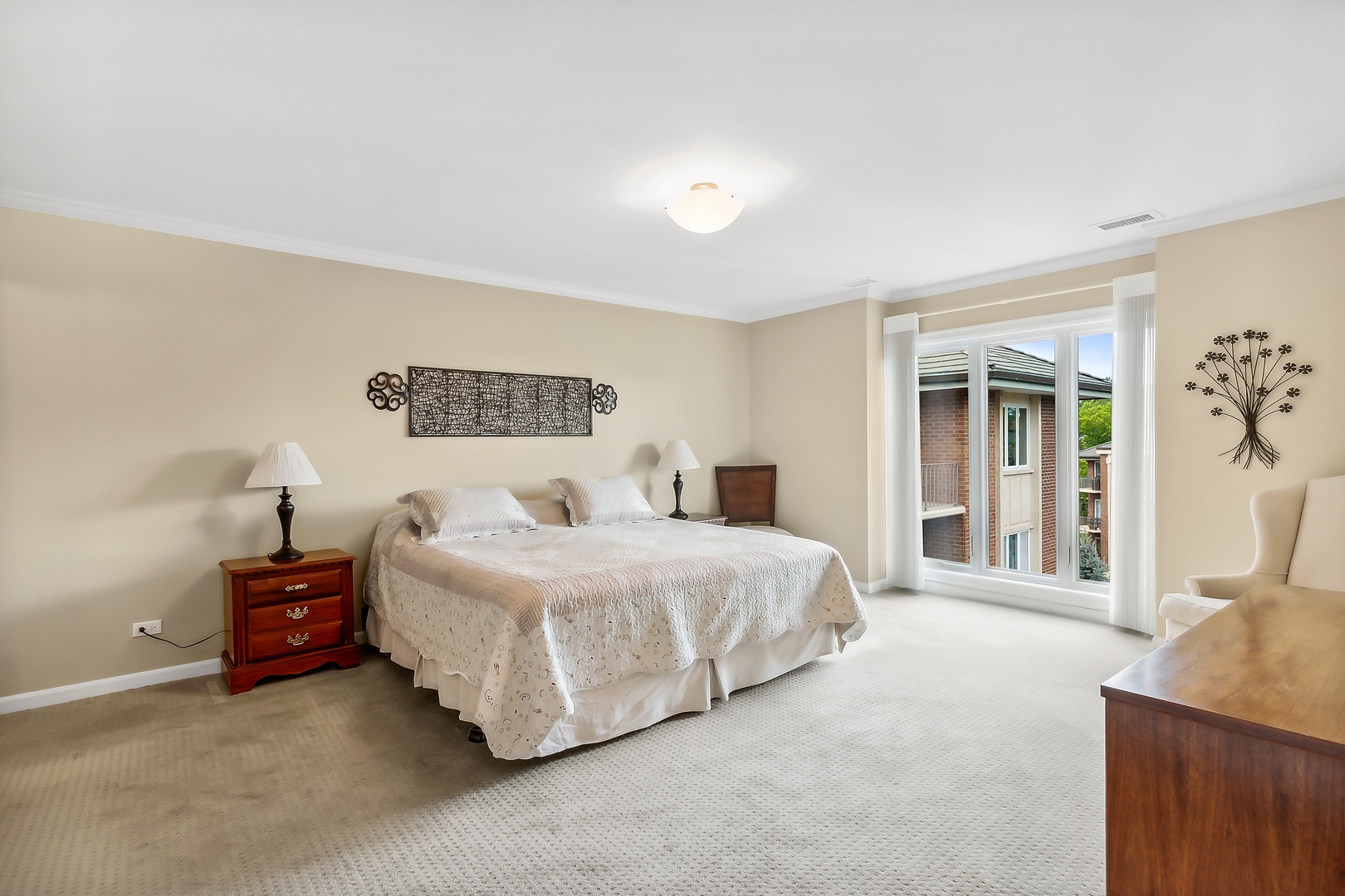 5 Oak Brook Club Drive Unit: P7N
