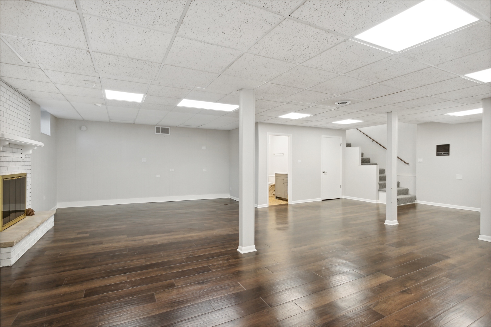 158 Chaucer Court