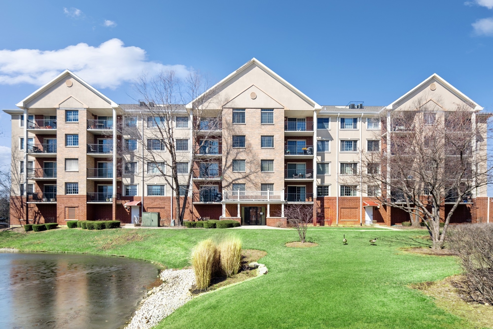 2300 Oakmont Way Unit: 203