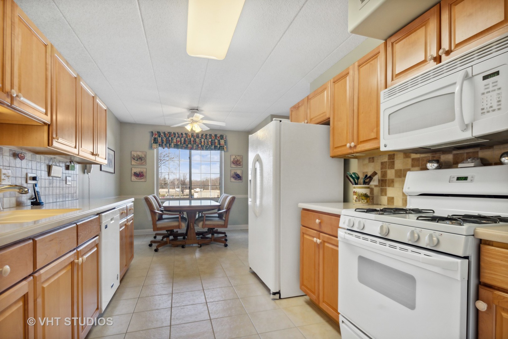 2300 Oakmont Way Unit: 203