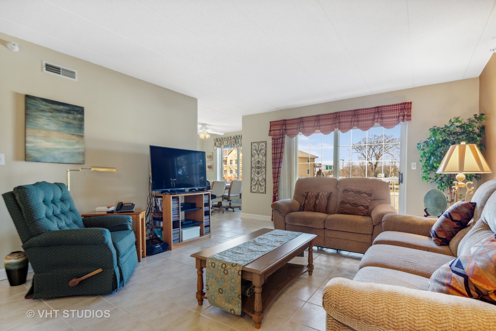2300 Oakmont Way Unit: 203