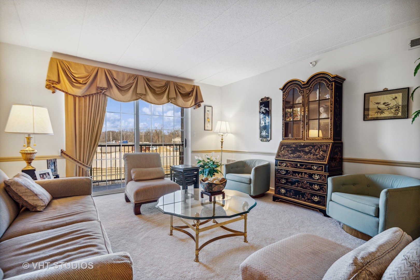 2300 Oakmont Way Unit: 203