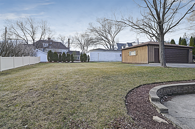 222 E 55TH Street