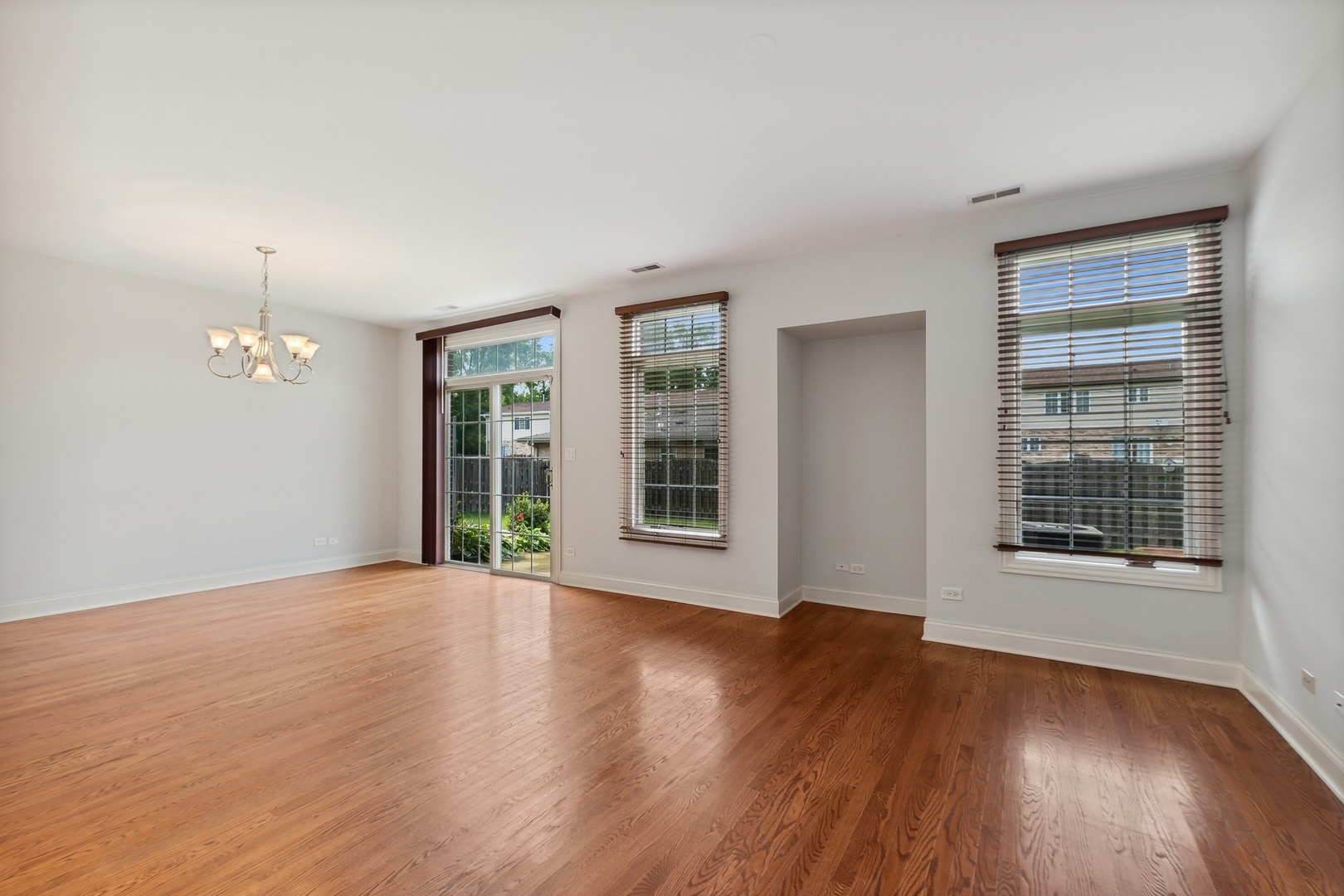 10040 S ROBERTS Road