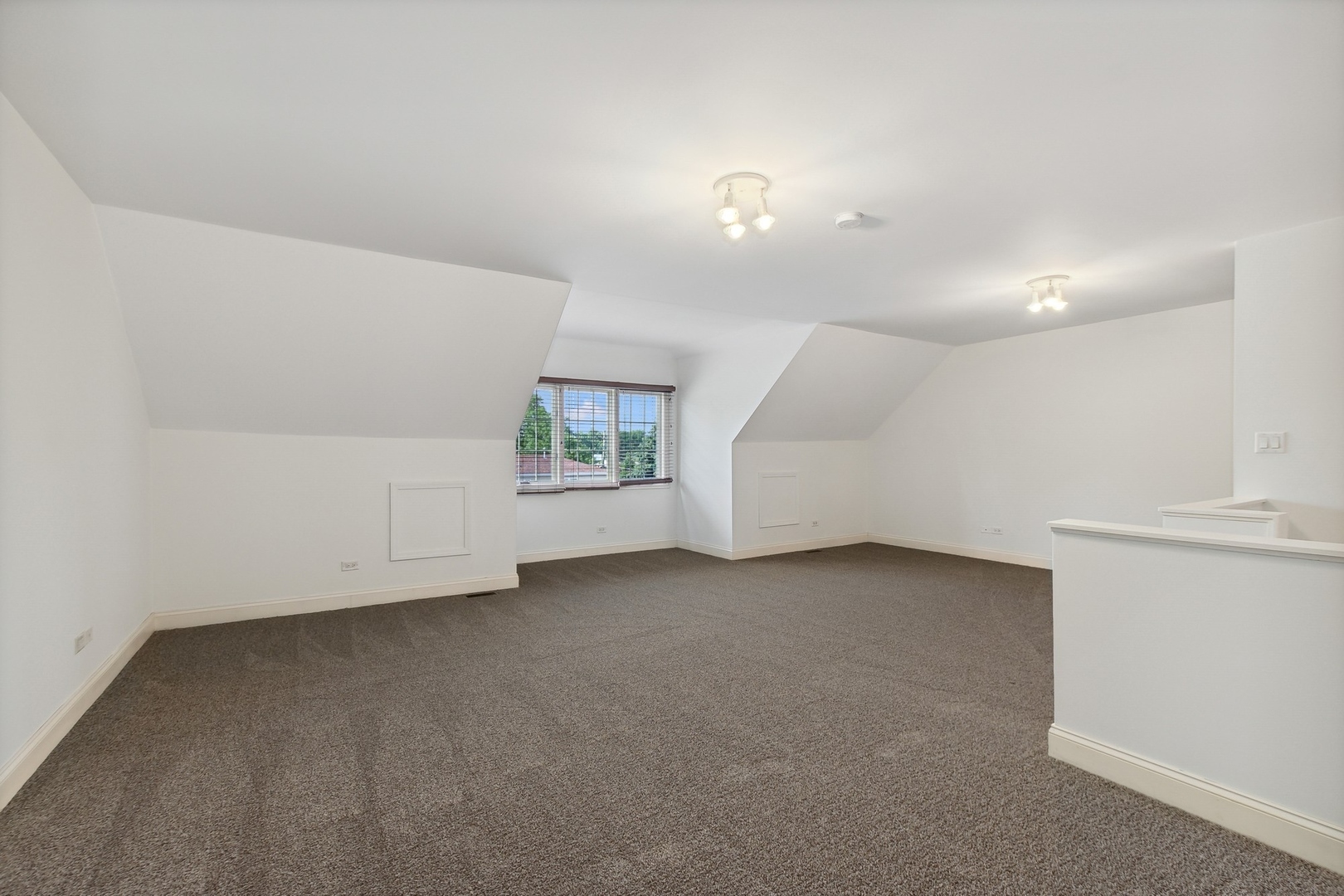 10040 S ROBERTS Road