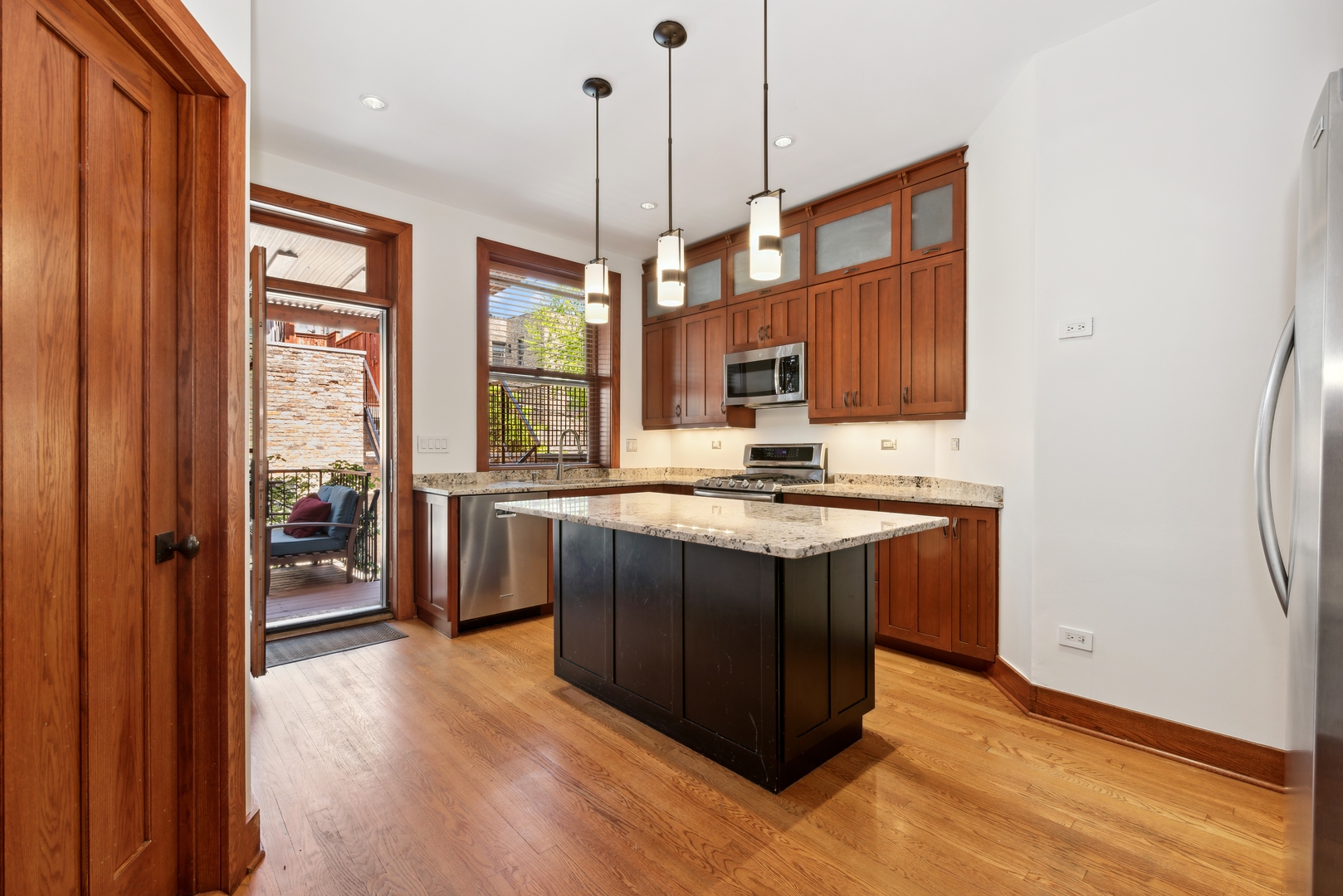 1464 W Winona Street Unit: 1