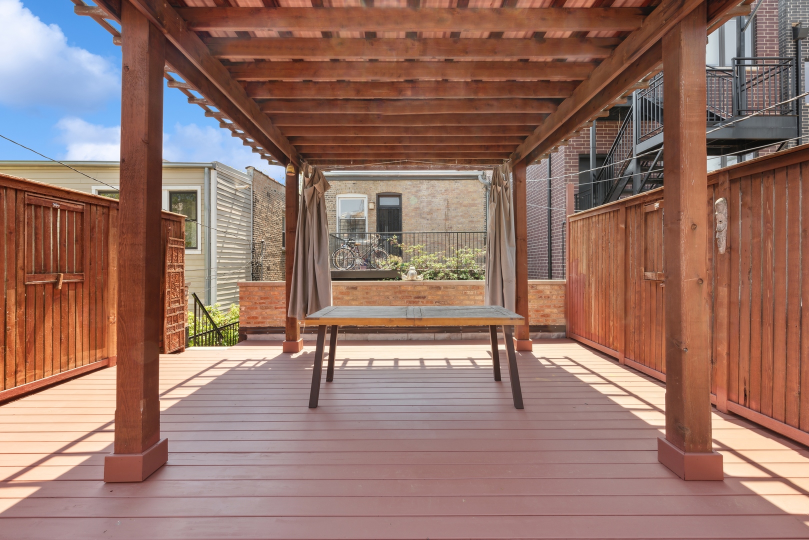 1464 W Winona Street Unit: 1