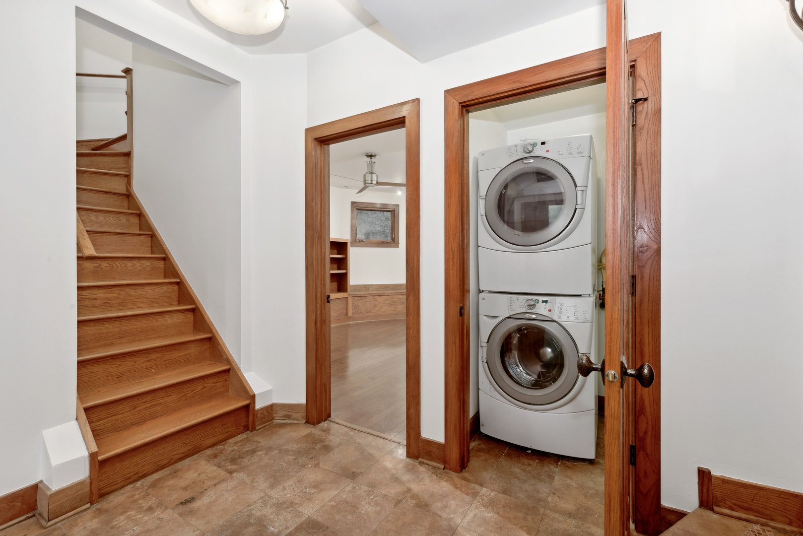 1464 W Winona Street Unit: 1