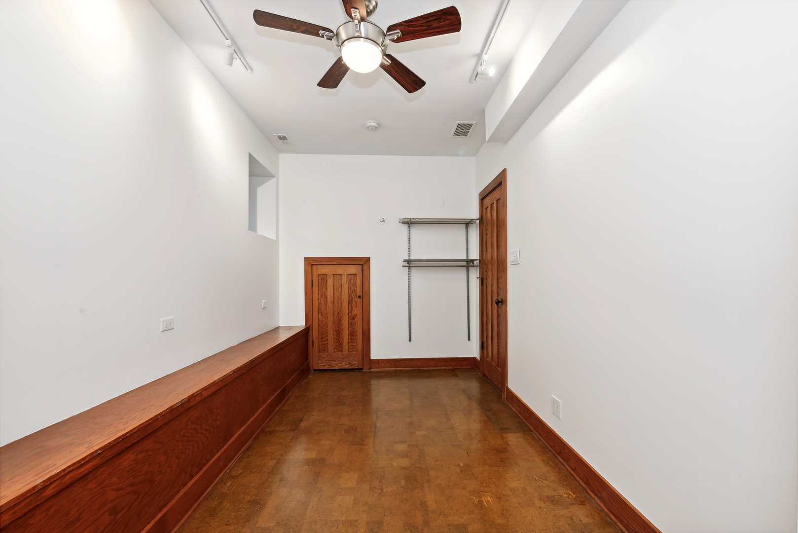 1464 W Winona Street Unit: 1