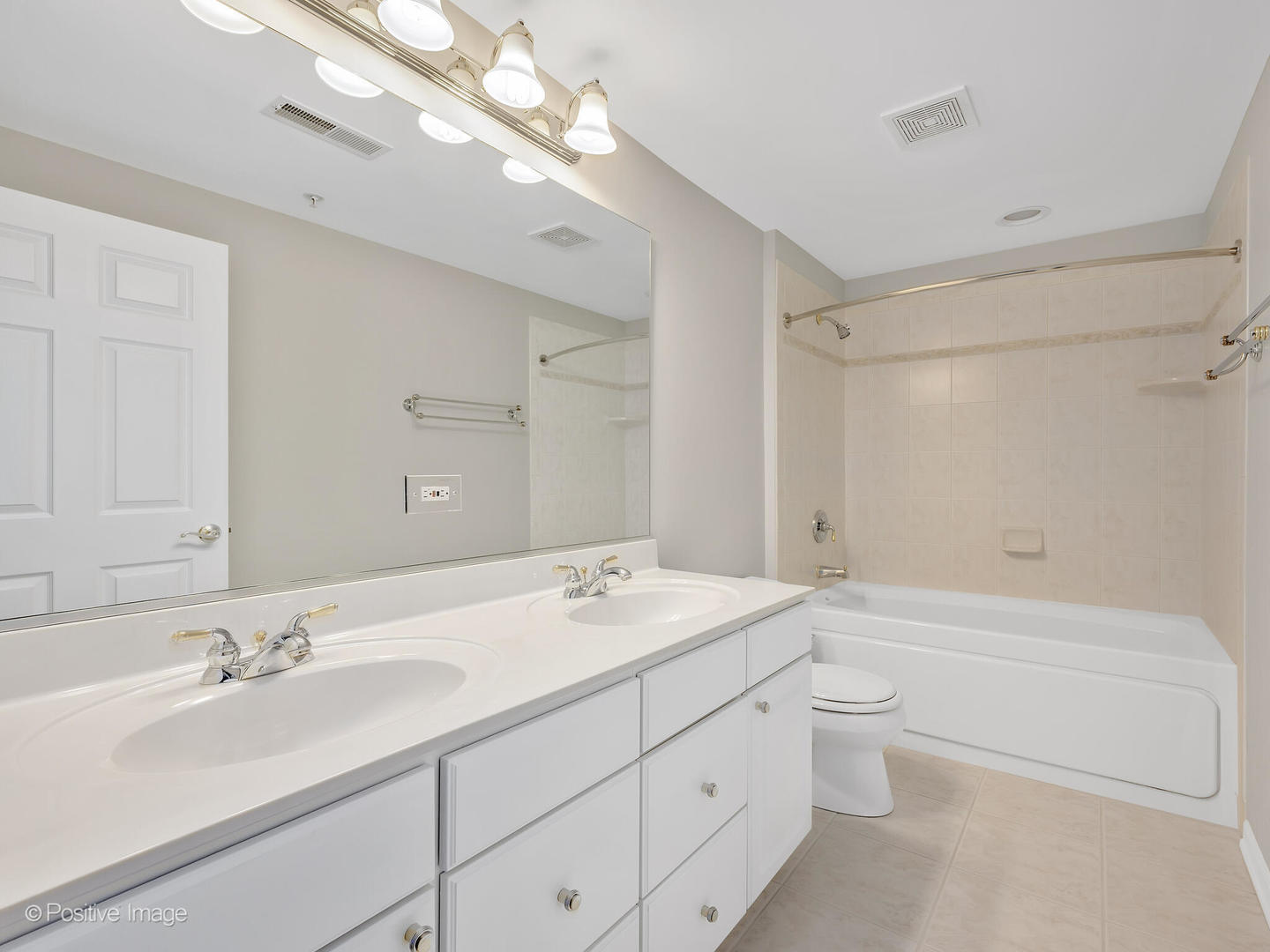 446 McDaniels Circle Unit: 203