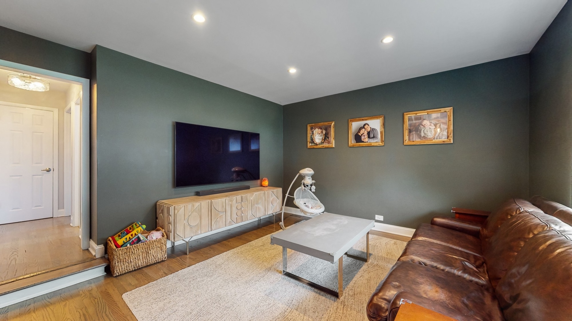 299 W Brantwood Avenue