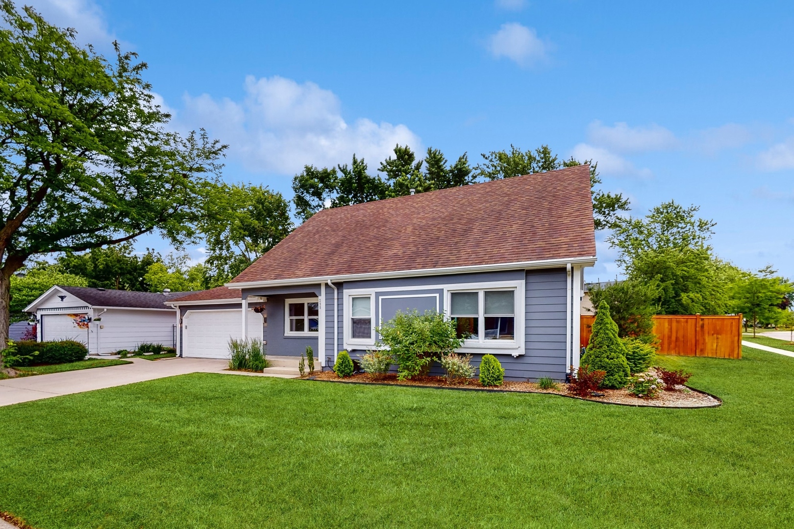 299 W Brantwood Avenue