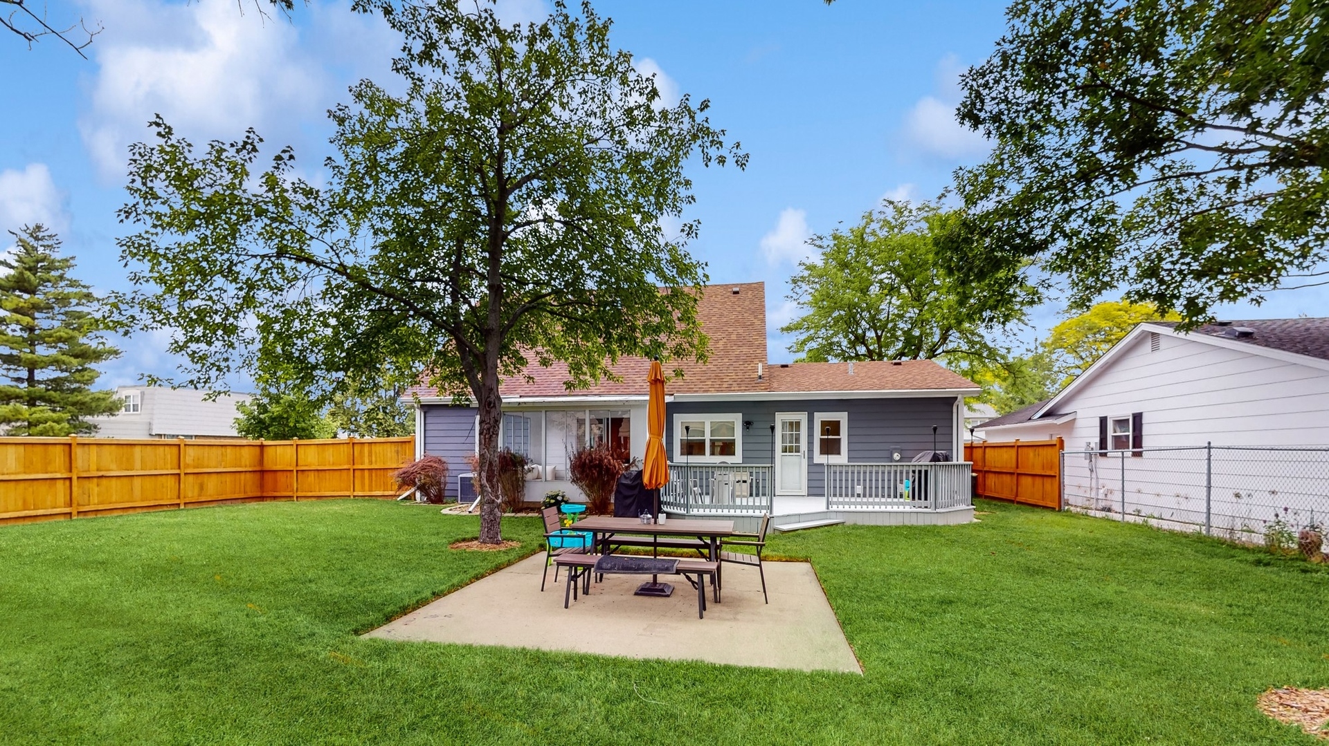 299 W Brantwood Avenue