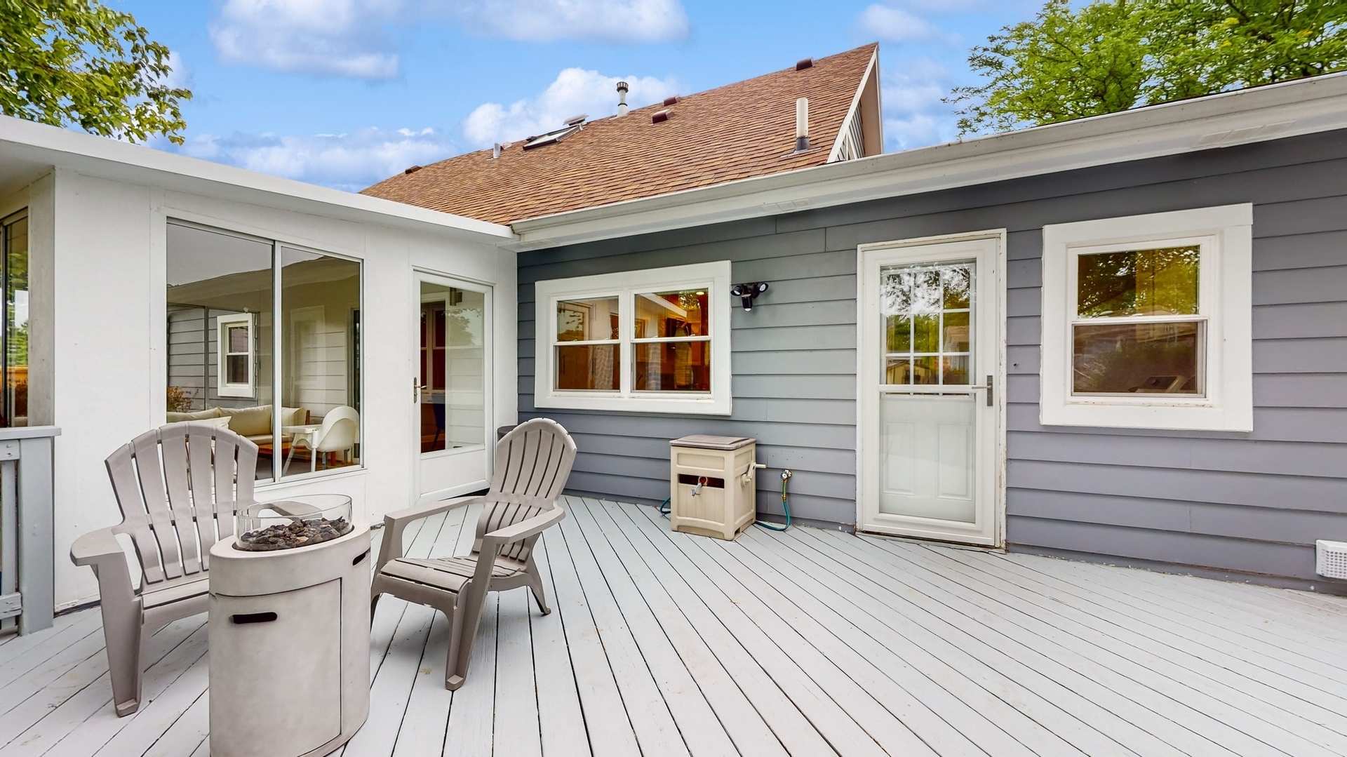 299 W Brantwood Avenue