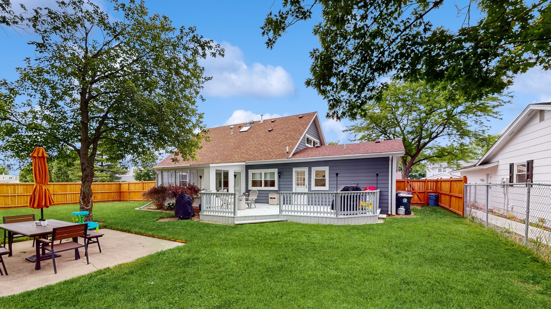 299 W Brantwood Avenue