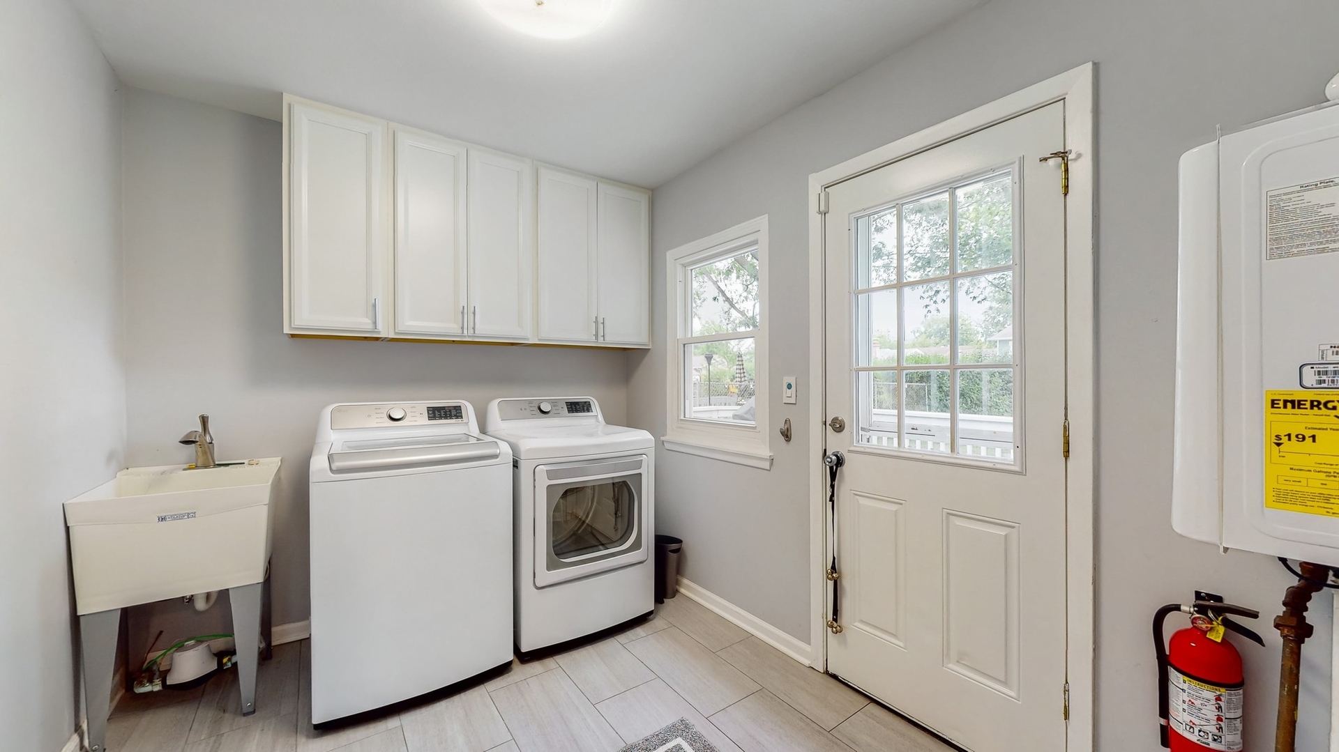 299 W Brantwood Avenue