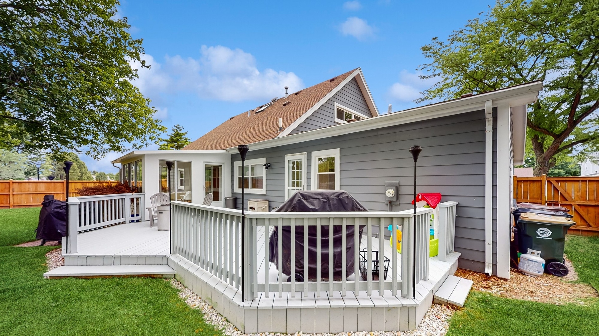 299 W Brantwood Avenue