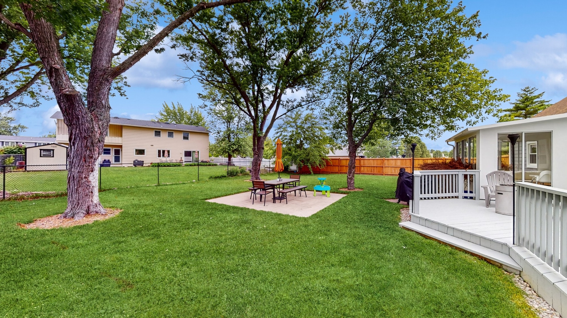 299 W Brantwood Avenue