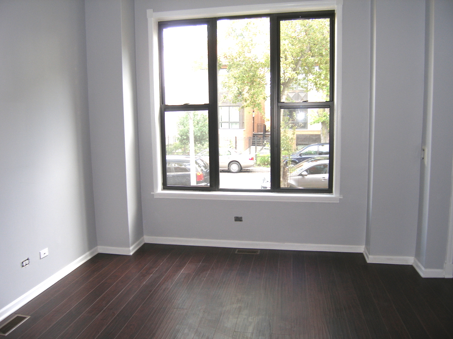 2416 W Superior Street