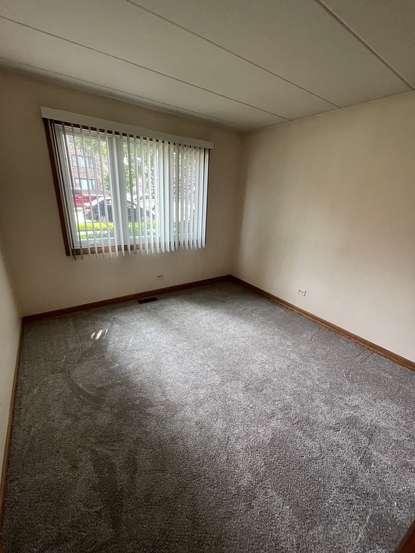 10628 PARKSIDE Avenue Unit: 1E