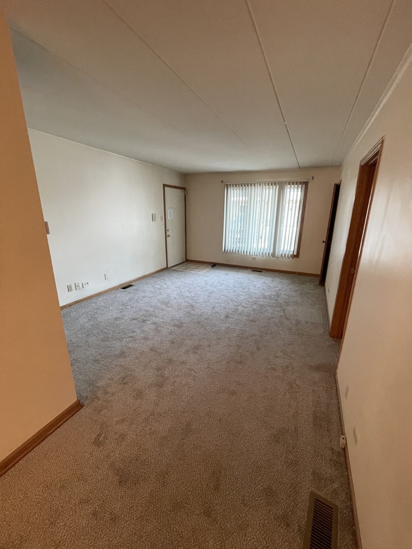10628 PARKSIDE Avenue Unit: 1E