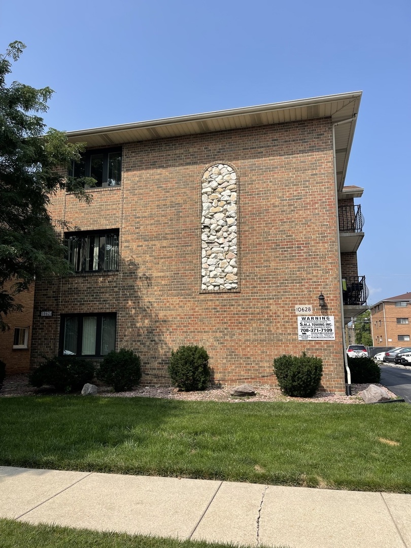 10628 PARKSIDE Avenue Unit: 1E