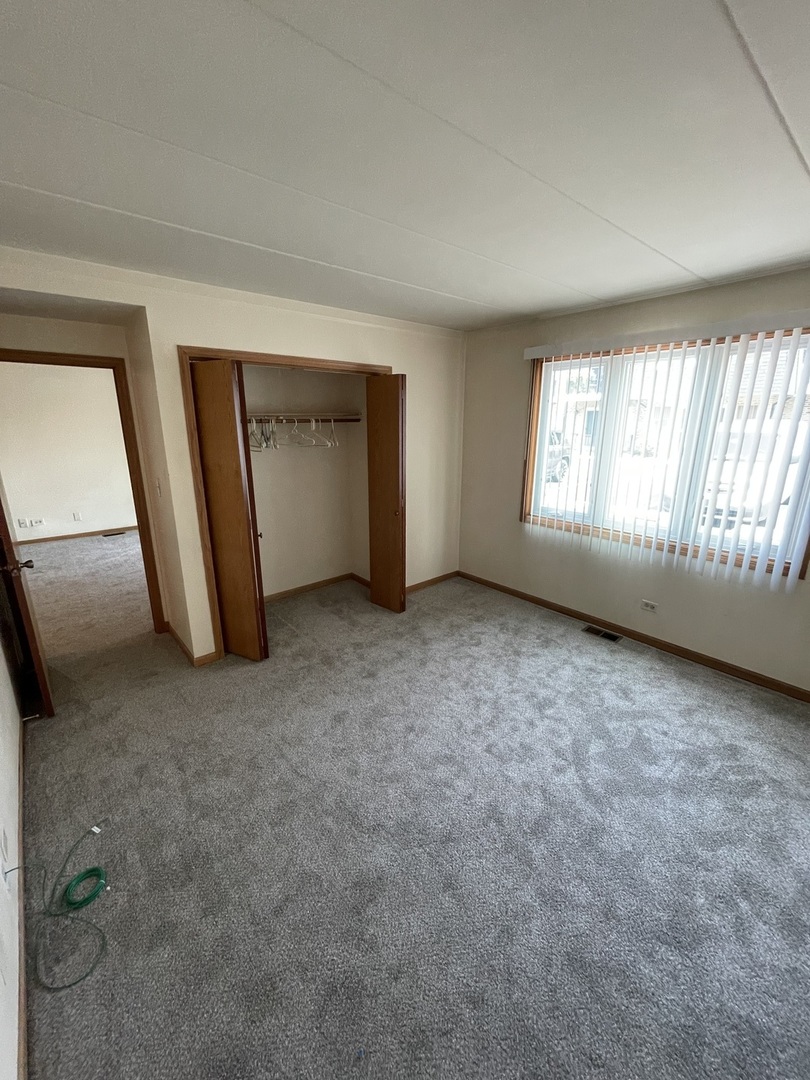 10628 PARKSIDE Avenue Unit: 1E