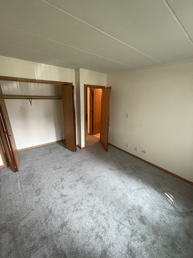 10628 PARKSIDE Avenue Unit: 1E