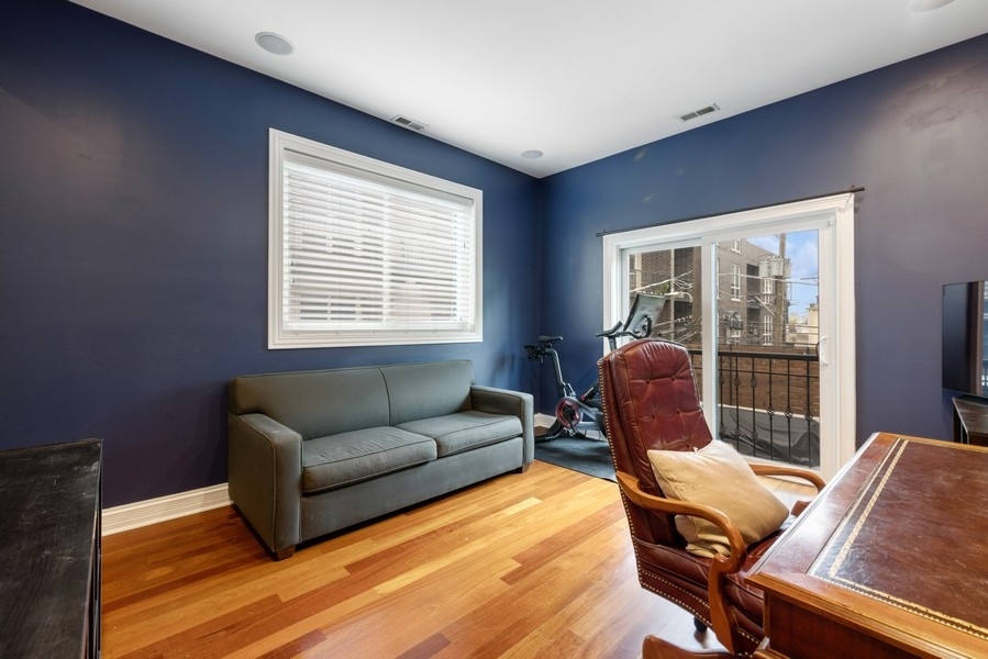 2342 W Montana Street Unit: 2W