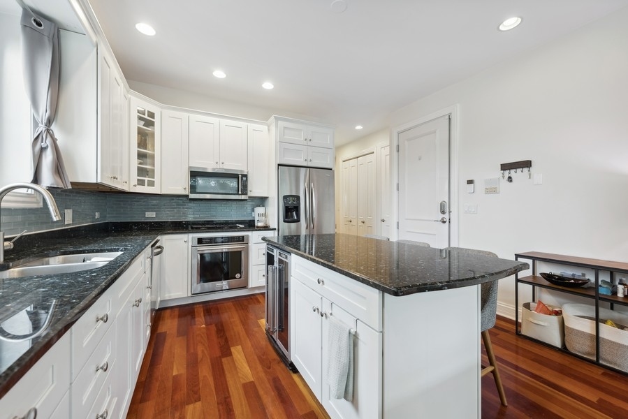 2342 W Montana Street Unit: 2W
