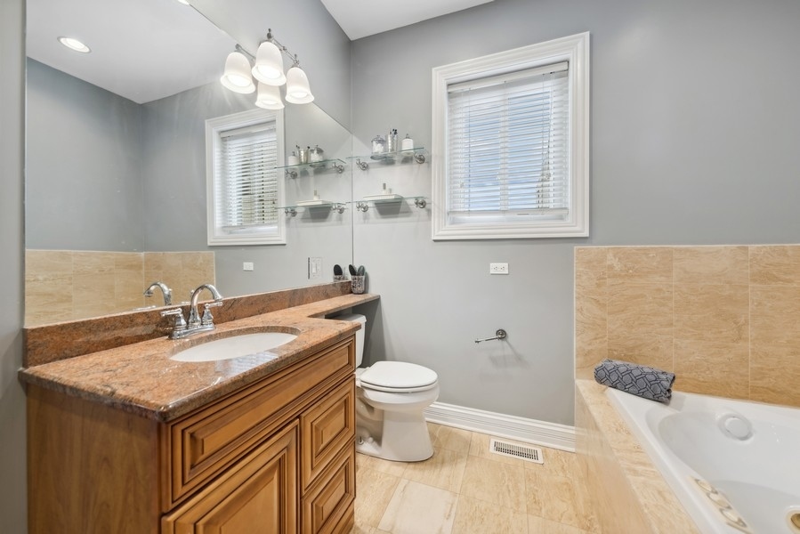 2342 W Montana Street Unit: 2W