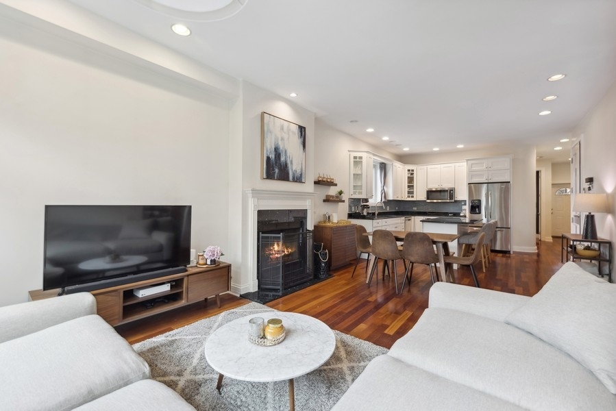 2342 W Montana Street Unit: 2W