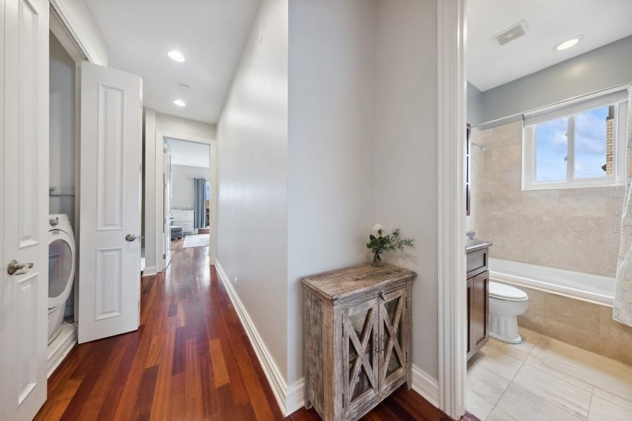 2342 W Montana Street Unit: 2W