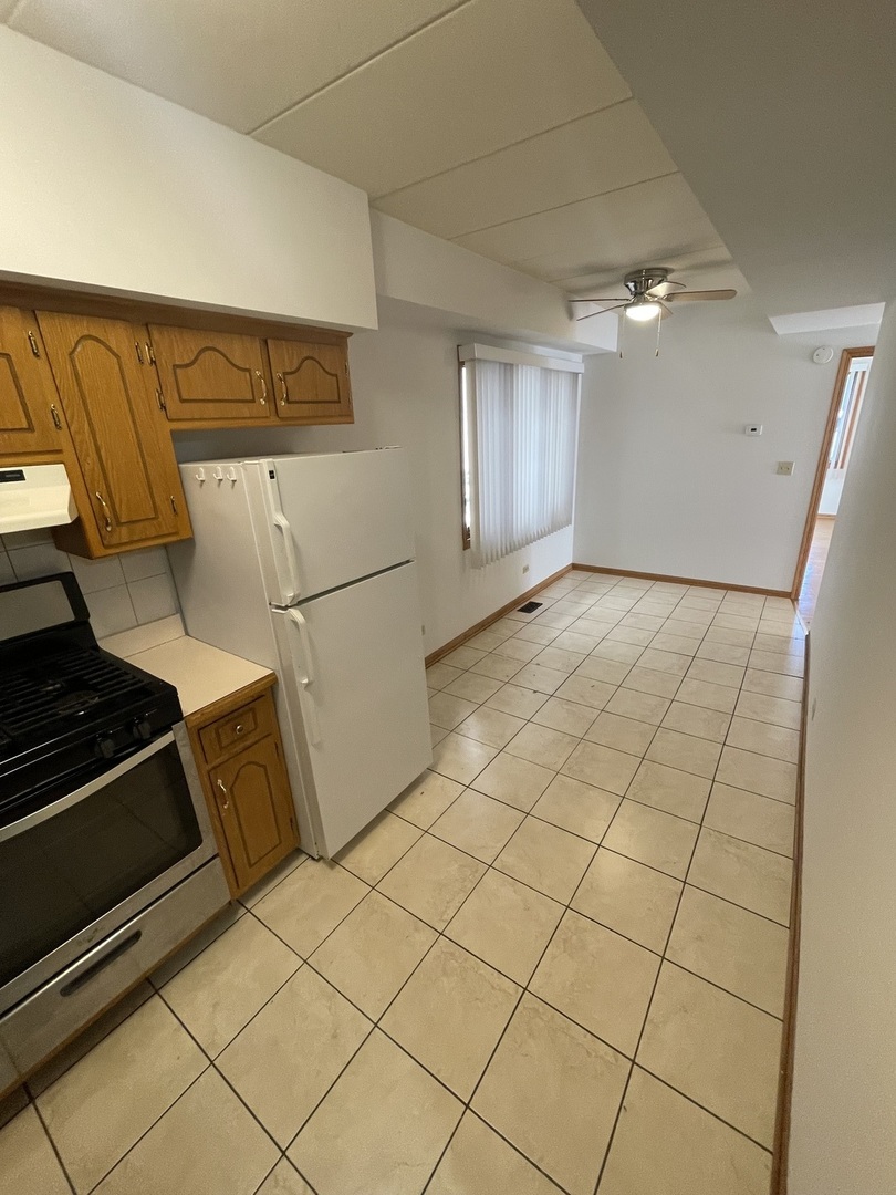 9532 MINNICK Avenue Unit: 1E