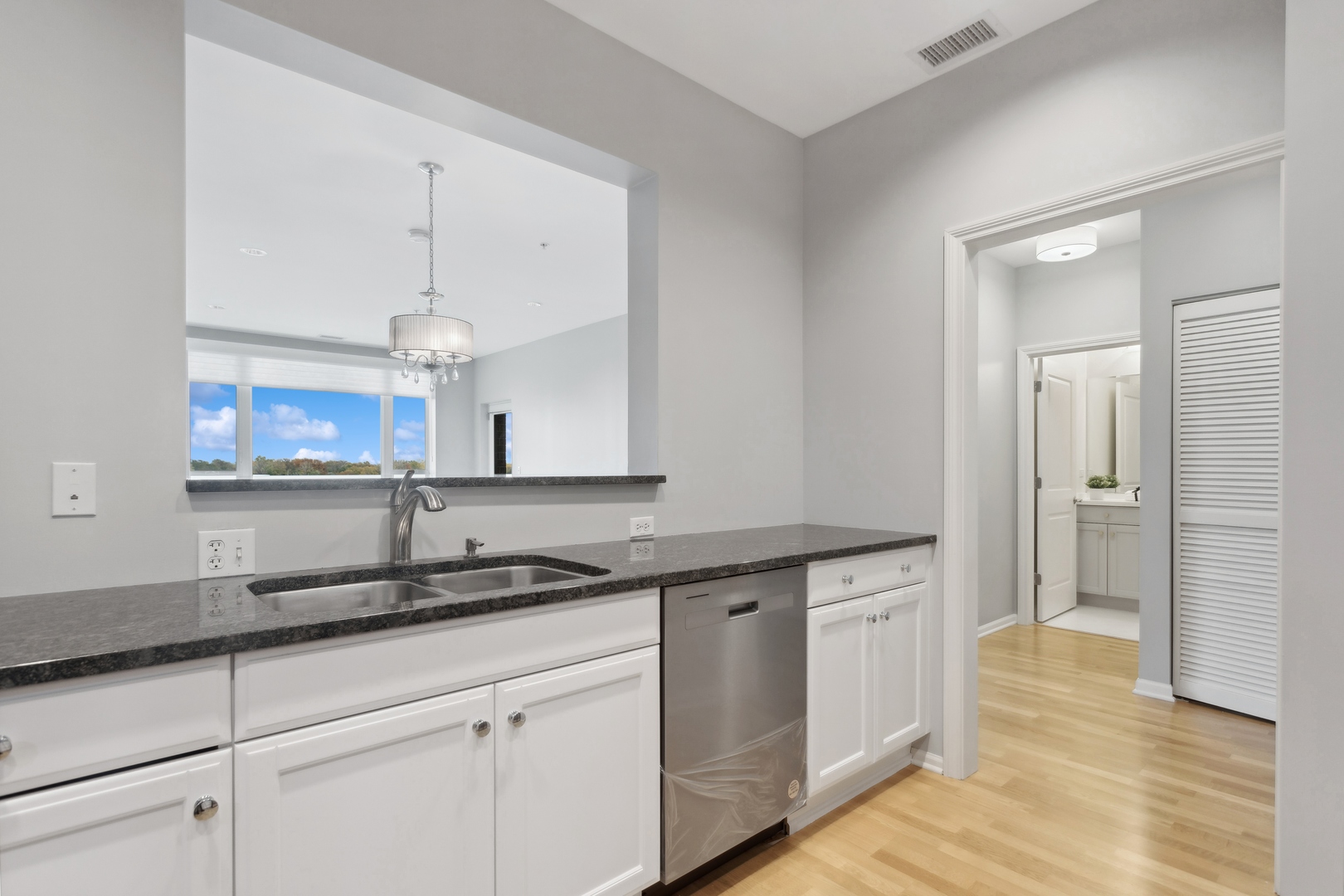 850 Village Center Drive Unit: 319