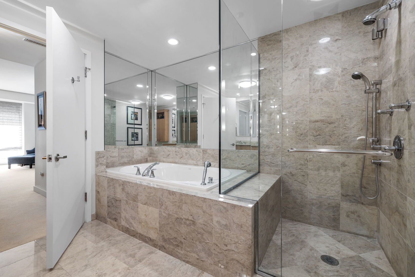 840 N Lake Shore Drive Unit: 1602