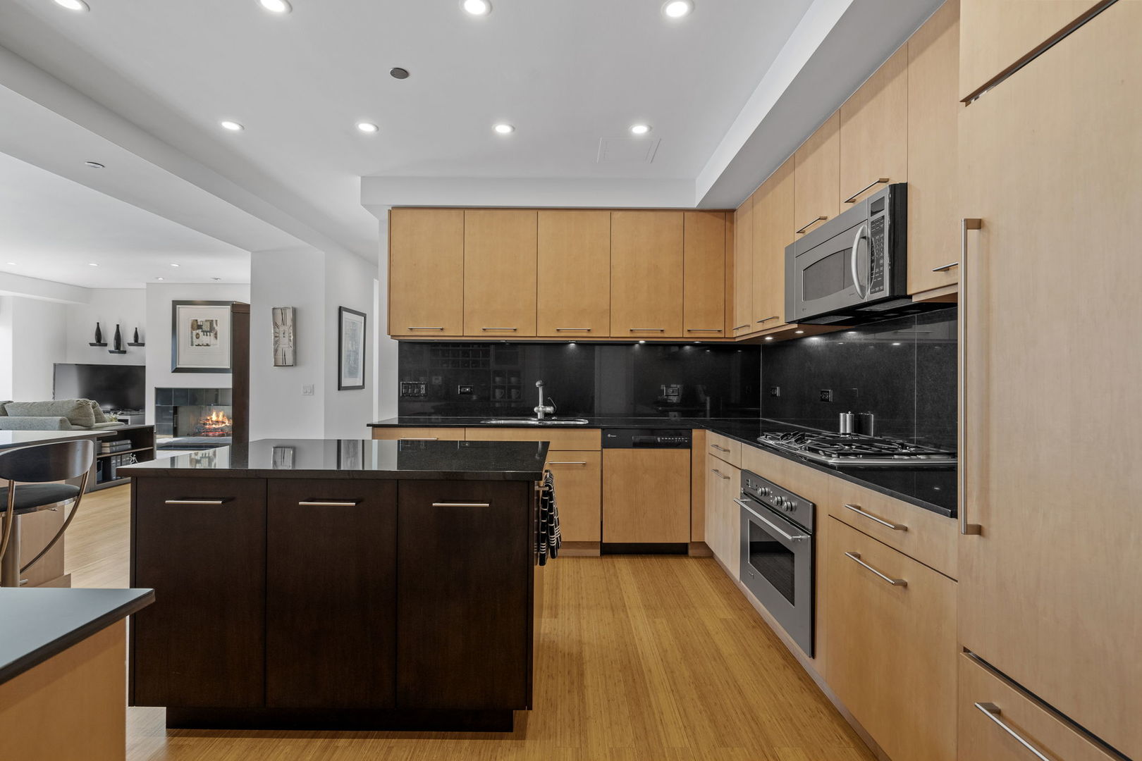 840 N Lake Shore Drive Unit: 1602