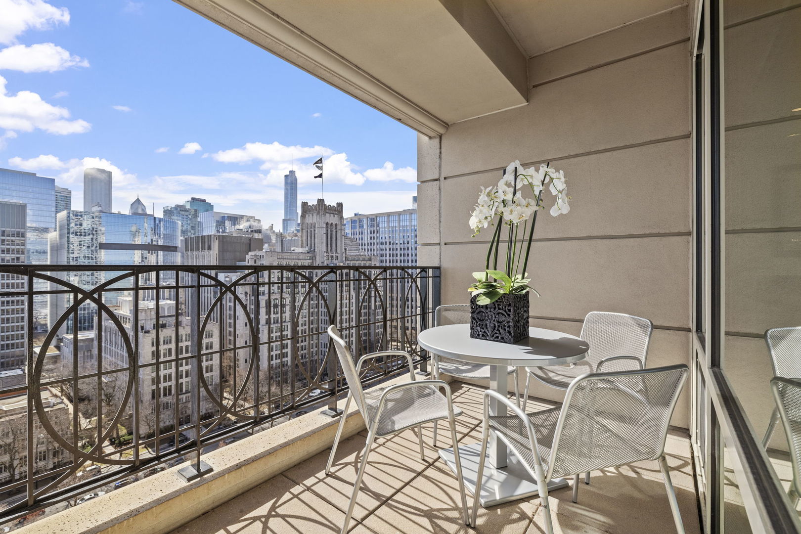 840 N Lake Shore Drive Unit: 1602