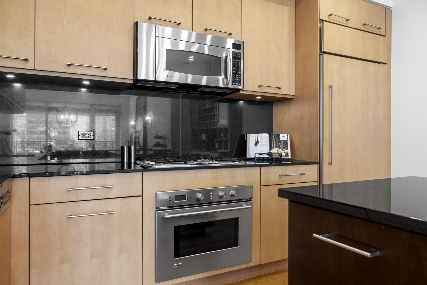 840 N Lake Shore Drive Unit: 1602