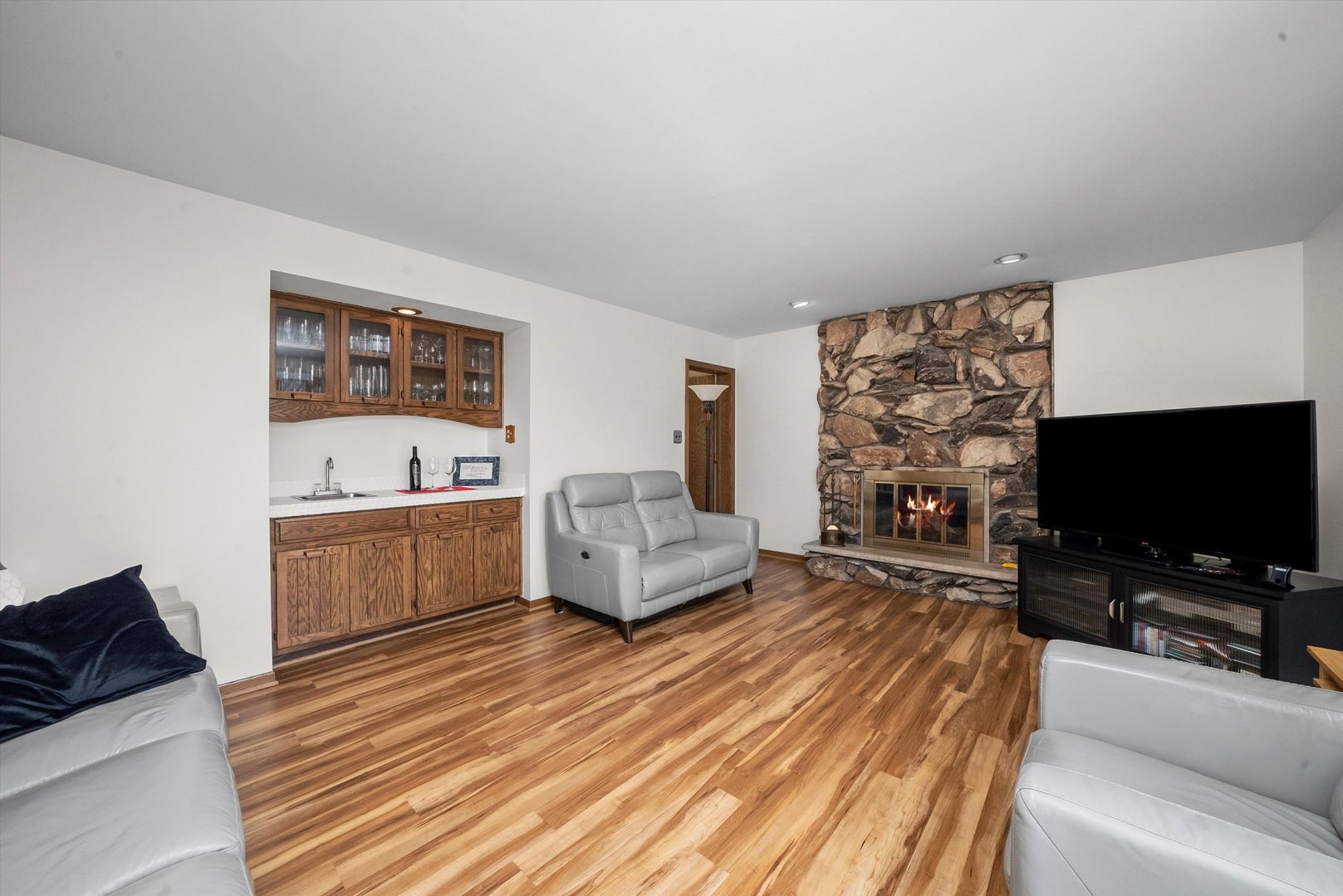 12817 S Brian Place