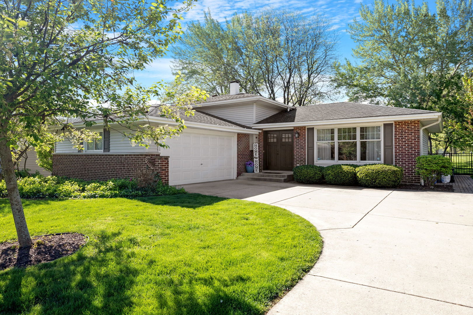 23w461 Moraine Court