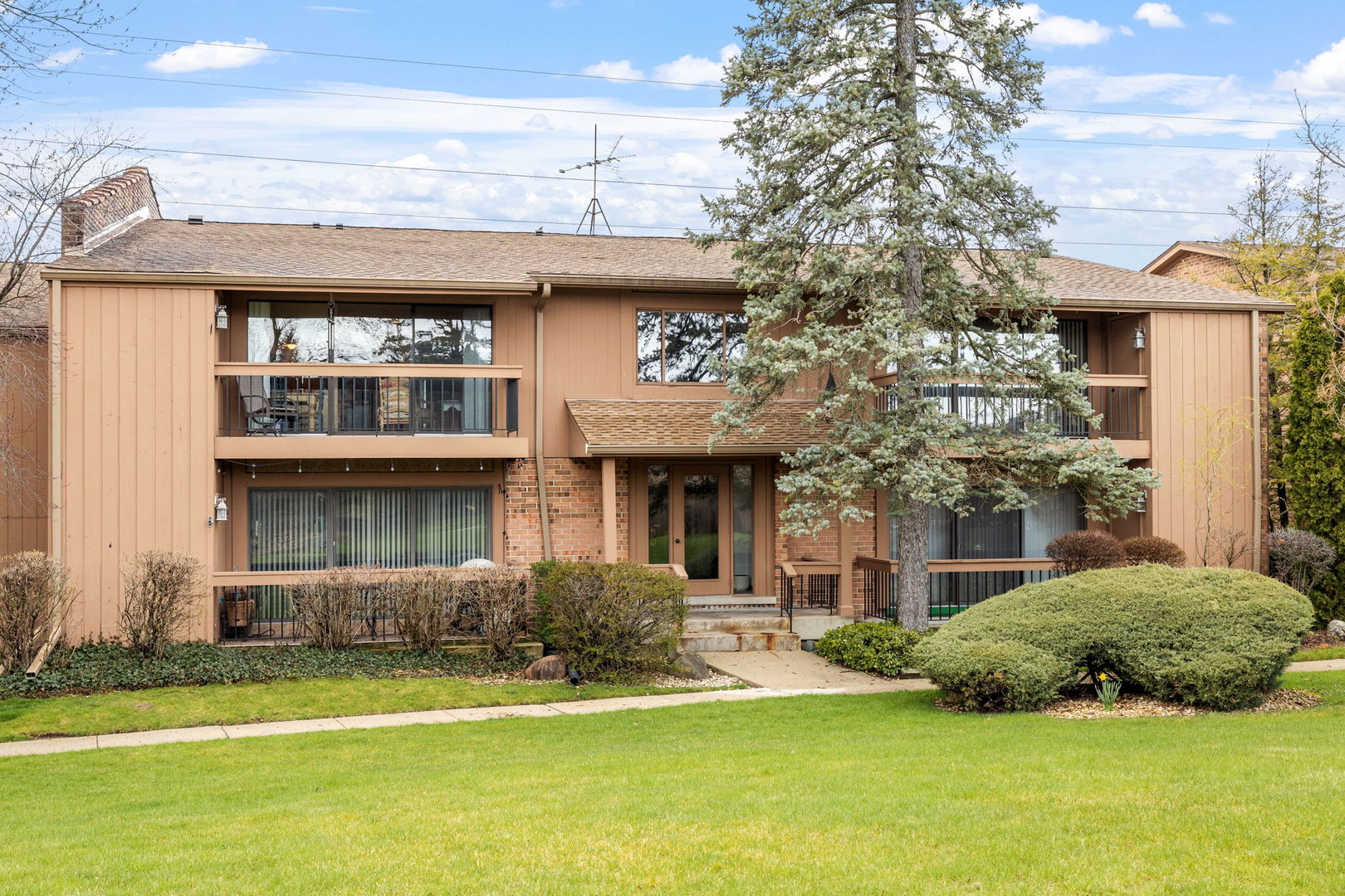 8066 Garfield Avenue Unit: 4