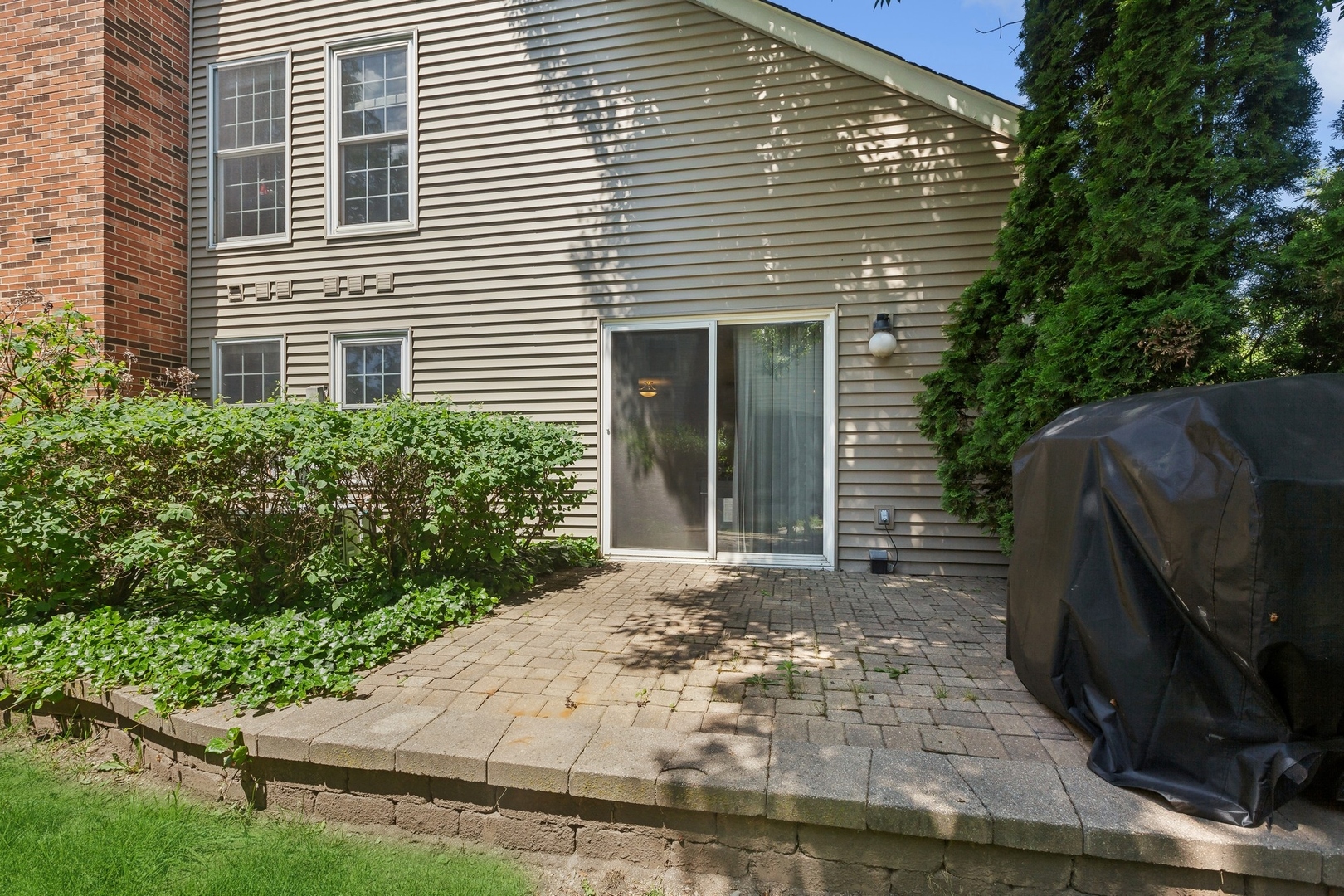 2S717 Timber Drive Unit: 18B