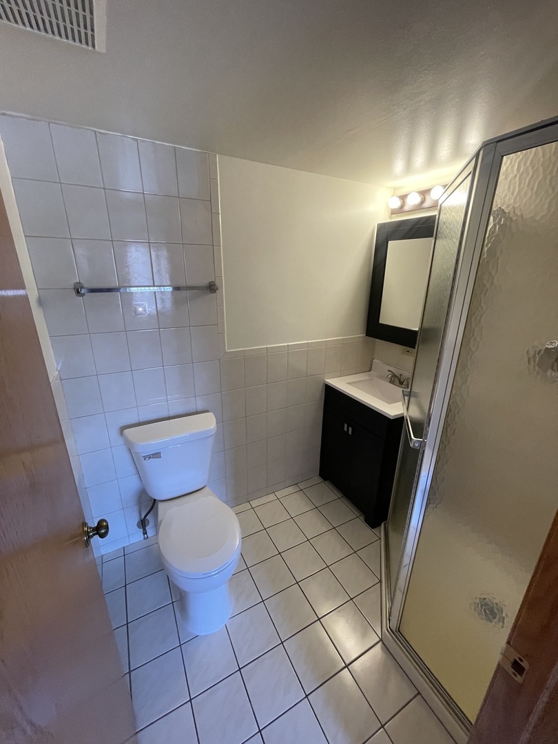 9532 Minnick Avenue Unit: 2W