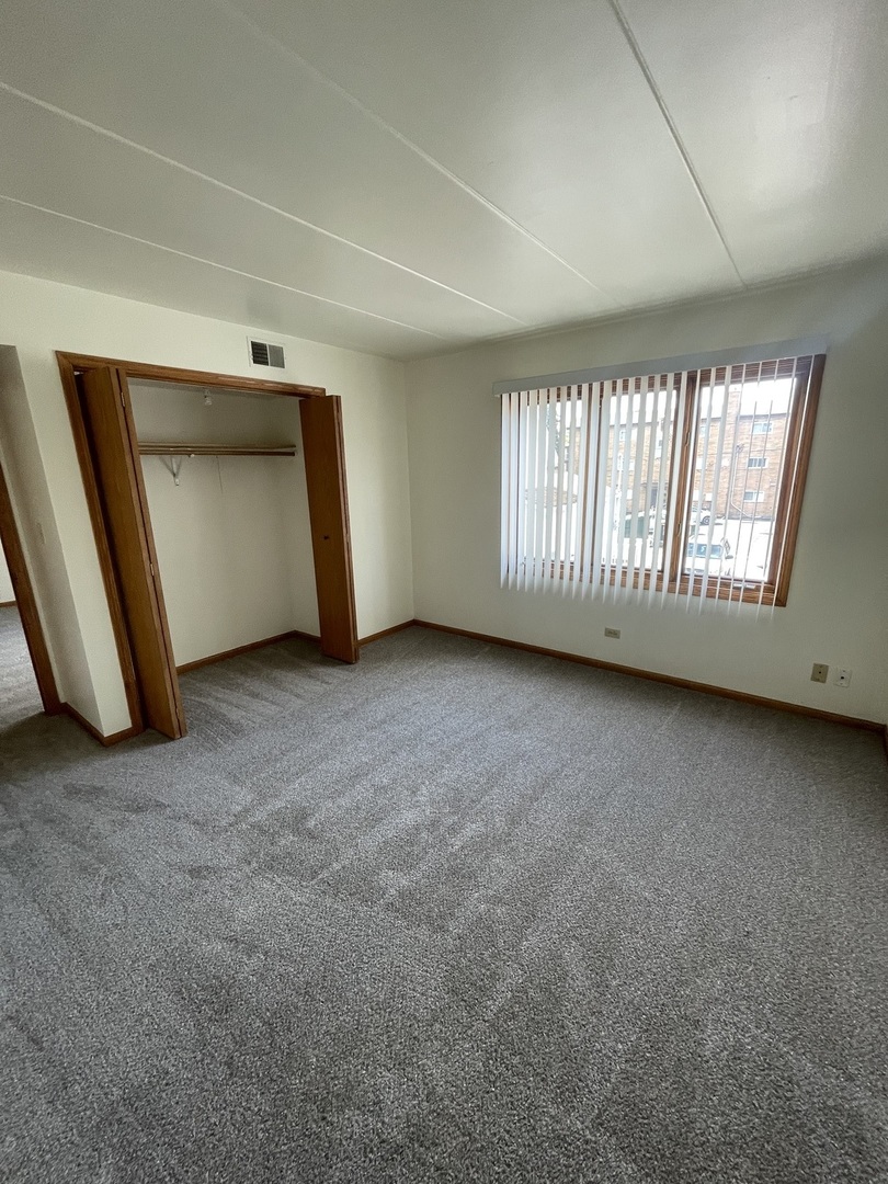 9532 Minnick Avenue Unit: 2W