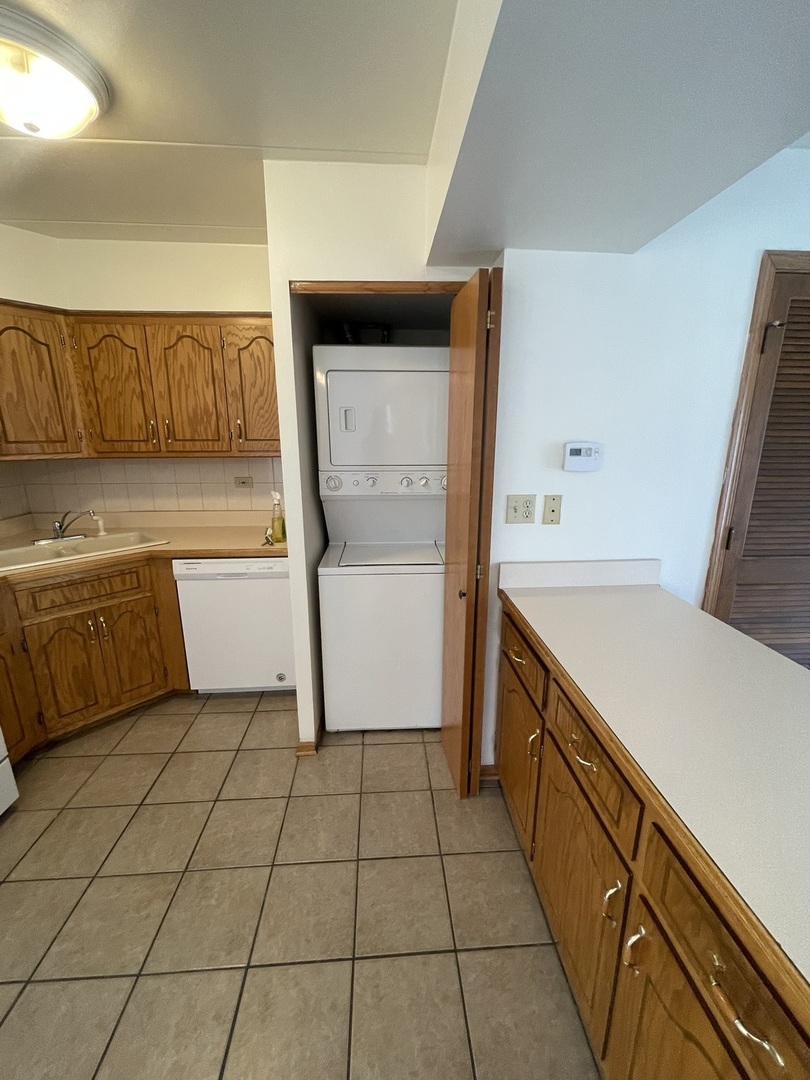 9532 Minnick Avenue Unit: 2W