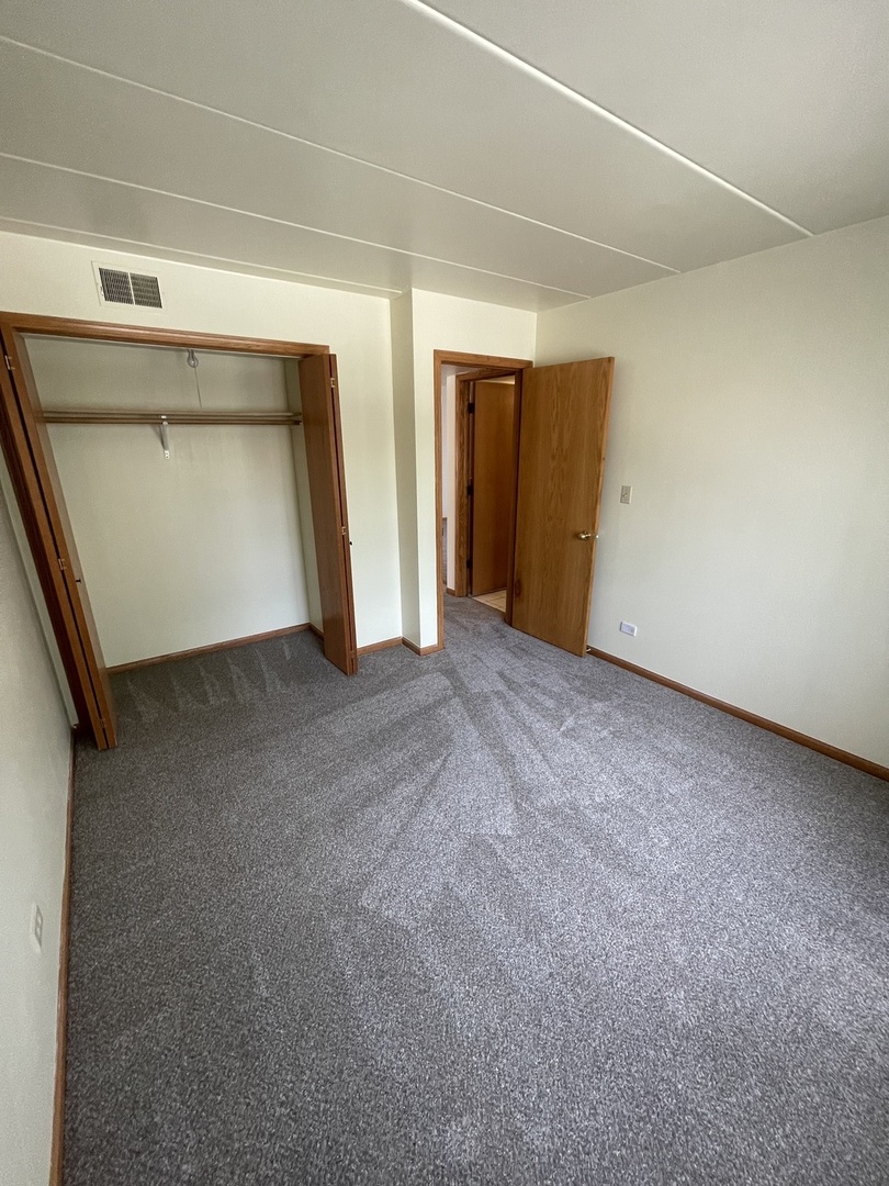 9532 Minnick Avenue Unit: 2W